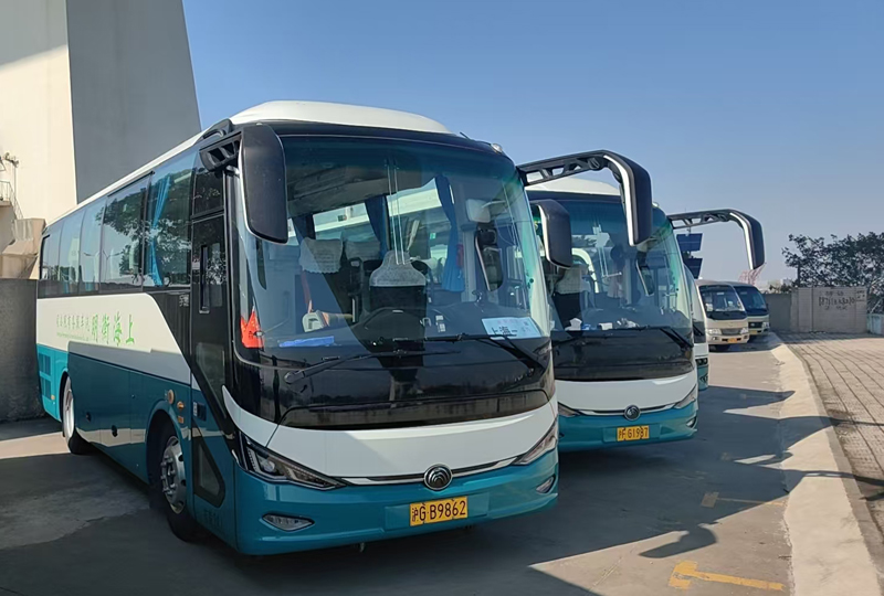 35 Seat Tour Bus