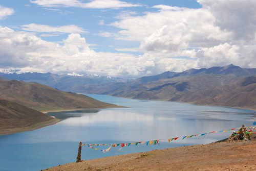 Yamdrok Tso Lake