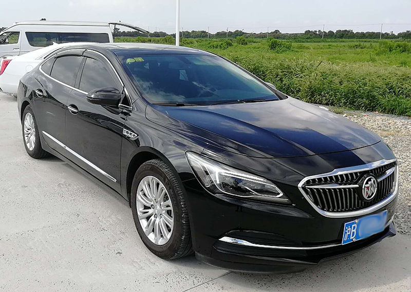 5 Seat Standard Car ( Buick LaCrosse )